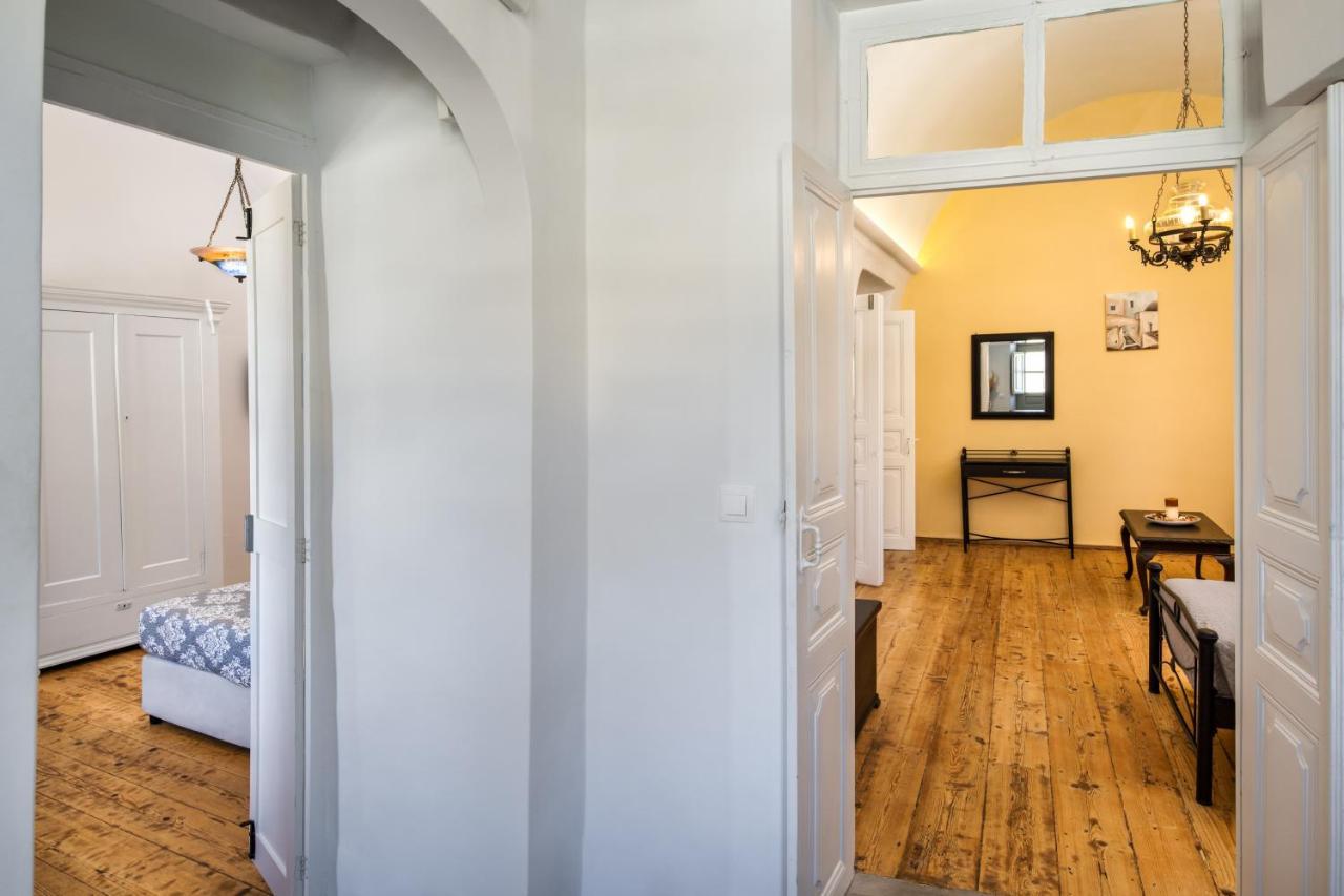450 Years Castle House For 2-5 People/Jacuzzi Villa Emporio  Exterior foto